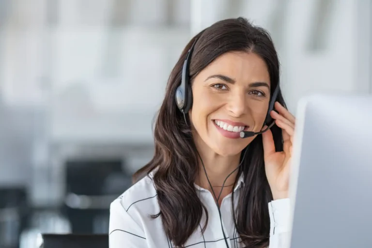 Rendimientos, servicios y comisiones para elegir la Afore correcta