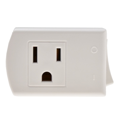 ADAPTADOR CON INTERRUPTOR ENCHUFABLE A TIERRA BLANCO LEVITON