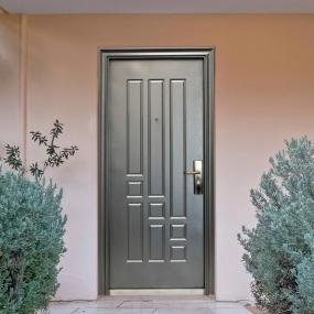 PUERTA EXTERIOR DE SEGURIDAD 13 PASADORES 96 X 213 CM IZQUIERDA GRIS TEXTURIZADO