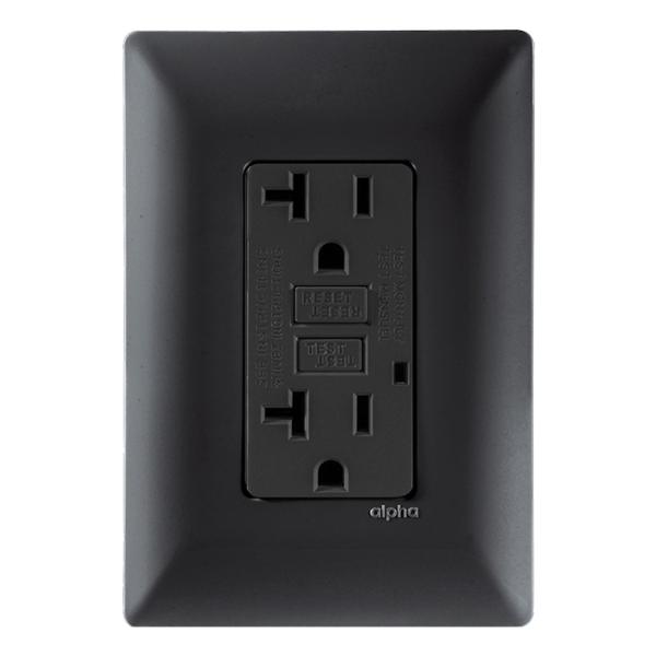 CONTACTO DÚPLEX CON FALLA A TIERRA Y PLACA DE PARED INCLUIDA NEGRO