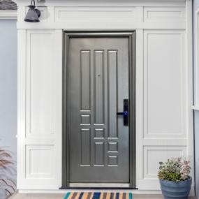 PUERTA EXTERIOR DE SEGURIDAD 13 PASADORES CERRADURA DIGITAL 96 X 213 CM IZQUIERDA GRIS TEXTURIZADO
