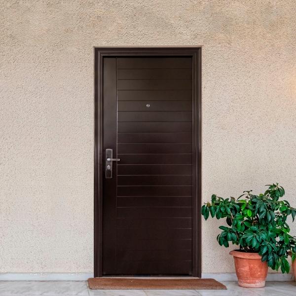 PUERTA EXTERIOR DE SEGURIDAD 11 PASADORES 96 X 213 CM DERECHA CHOCOLATE