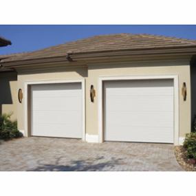 PUERTA GARAGE MODERNA A RAYAS BLANCO 4.27 X 2.60 M