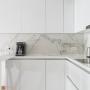 LAMBRÍN PANEL DECORATIVO PVC 122 X 60 CM PARA MURO MARMOL BLANCO ADHESIVO