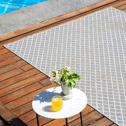 TAPETE BEIGE CLARO CON DISEÑO DE DIAMANTE 5X7 FT