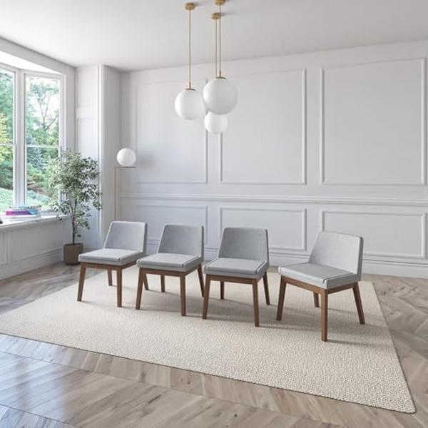 SET DE 4 SILLAS DE COMEDOR ADEL DE MADERA DE NOGAL CON TAPIZADO GRIS CLARO