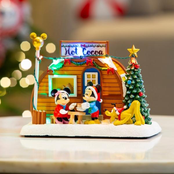 VILLA NAVIDEÑA MICKEY Y MINNIE HOT COCOA DE POLIRESINA CON LUZ 19 CM