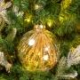 COLGANTE NAVIDEÑO CON FOLLAJE BRILLANTE 15 CM DORADO
