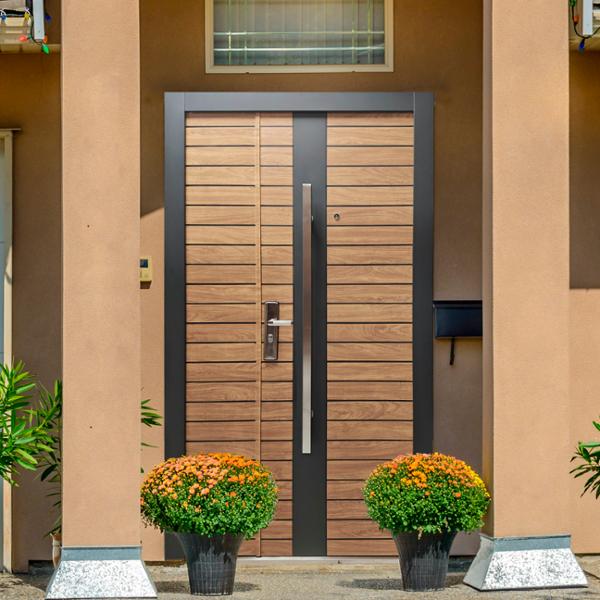 PUERTA EXTERIOR DE SEGURIDAD CON FIJO 14 PASADORES 120 X 213 CM DERECHA MADERA PINO