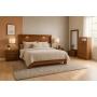 CAMA KING SIZE DE MDF COLOR PAROTA CON CABECERA ESTILO CONTEMPORÁNEO