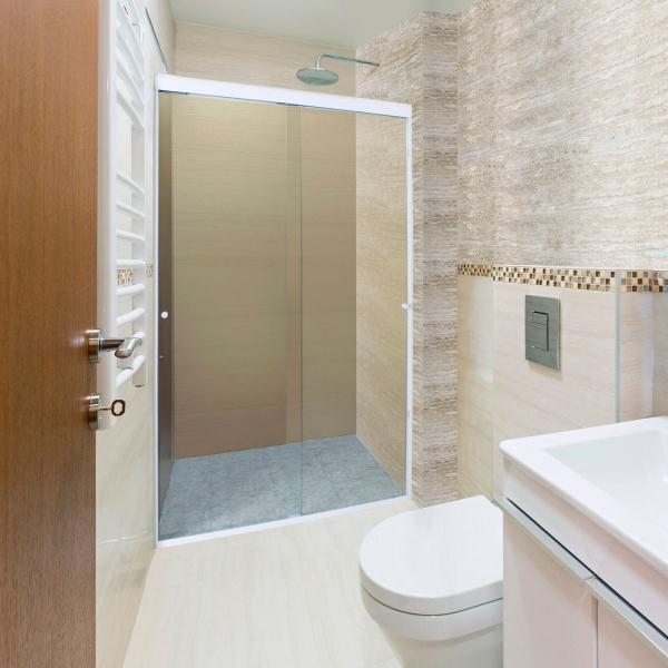 CANCEL PARA BAÑO CORREDIZO DOBLE PERFIL BLANCO VIDRIO TRANSPARENTE 151 A 155 X 187 CM ALUMINIO