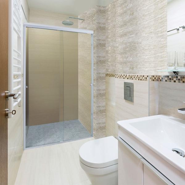 CANCEL PARA BAÑO CORREDIZO PERFIL PLATA VIDRIO TRANSPARENTE 111 A 115 X 187 CM ALUMINIO