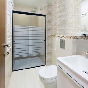 CANCEL PARA BAÑO CORREDIZO DOBLE PERFIL NEGRO VIDRIO ESMERILADO CON FRANJAS 140 X 187 CM ALUMINIO