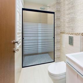 CANCEL PARA BAÑO CORREDIZO PERFIL NEGRO VIDRIO ESMERILADO 150 X 187 CM ALUMINIO